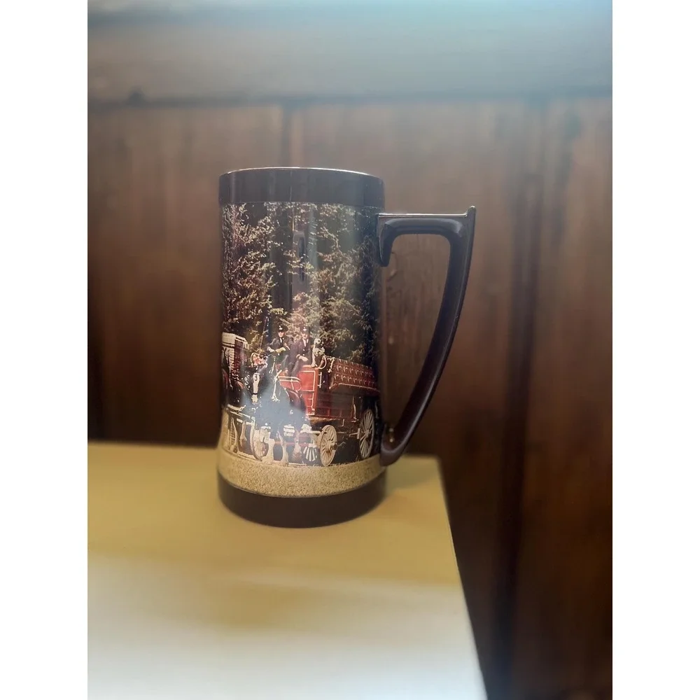 Set‎ of 2 Anheuser Busch Budweiser Thermo Serve Mugs.